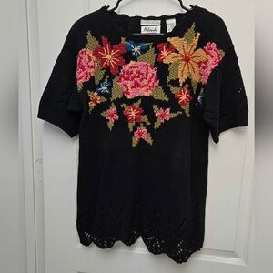 Vintage Womens Hand Knit Arlando Floral Sweater Short Sleeve Scalloped Hem Sz M